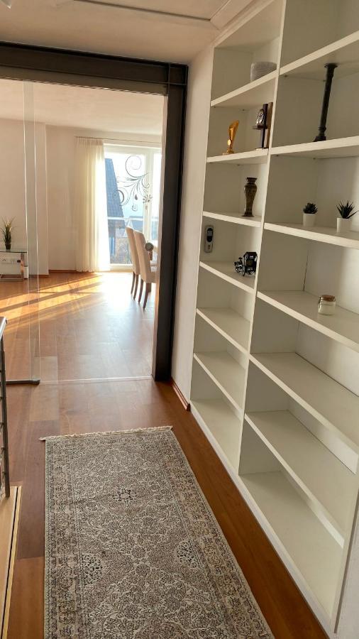 Fewo Luxus Wohnung Im Eigenen Ferienhaus, 120 Qm, Naehe Regensburg Mit Balkon, Terrasse & Garten, Gute Zuganbindung Laber Exterior foto